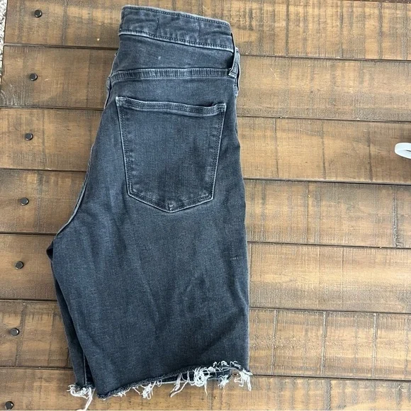 High rise Bermuda shorts - Picture 3 of 4